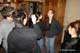 Angelica repoudre Axel ; les autres admirent le spectacle  Philippe Englebert